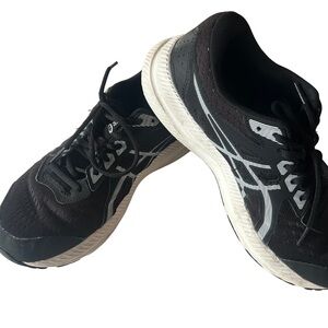 ASICS Men's Black and White Athletic Shoes